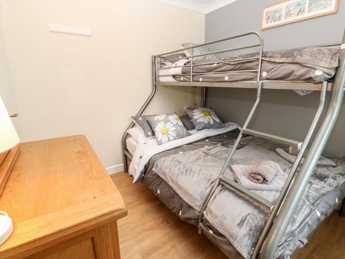 17 River Banks Liskeard