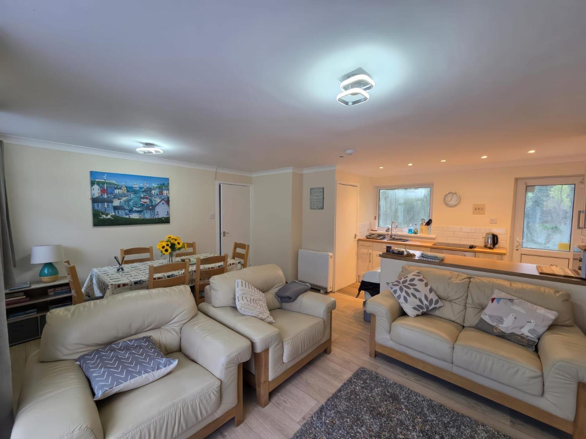 17 River Banks Liskeard